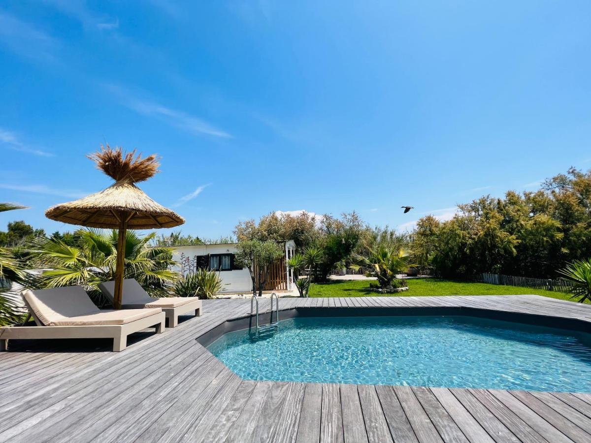 Cabane Le Flamant Avec Jardin, Piscine Et Parking Saintes-Maries-de-la-Mer Buitenkant foto
