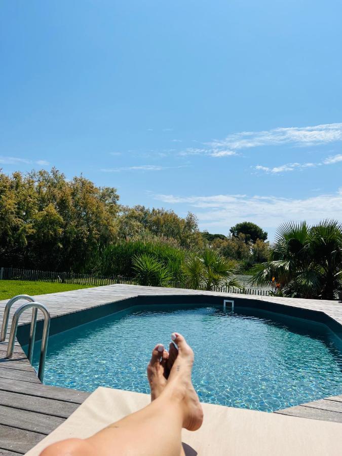 Cabane Le Flamant Avec Jardin, Piscine Et Parking Saintes-Maries-de-la-Mer Buitenkant foto