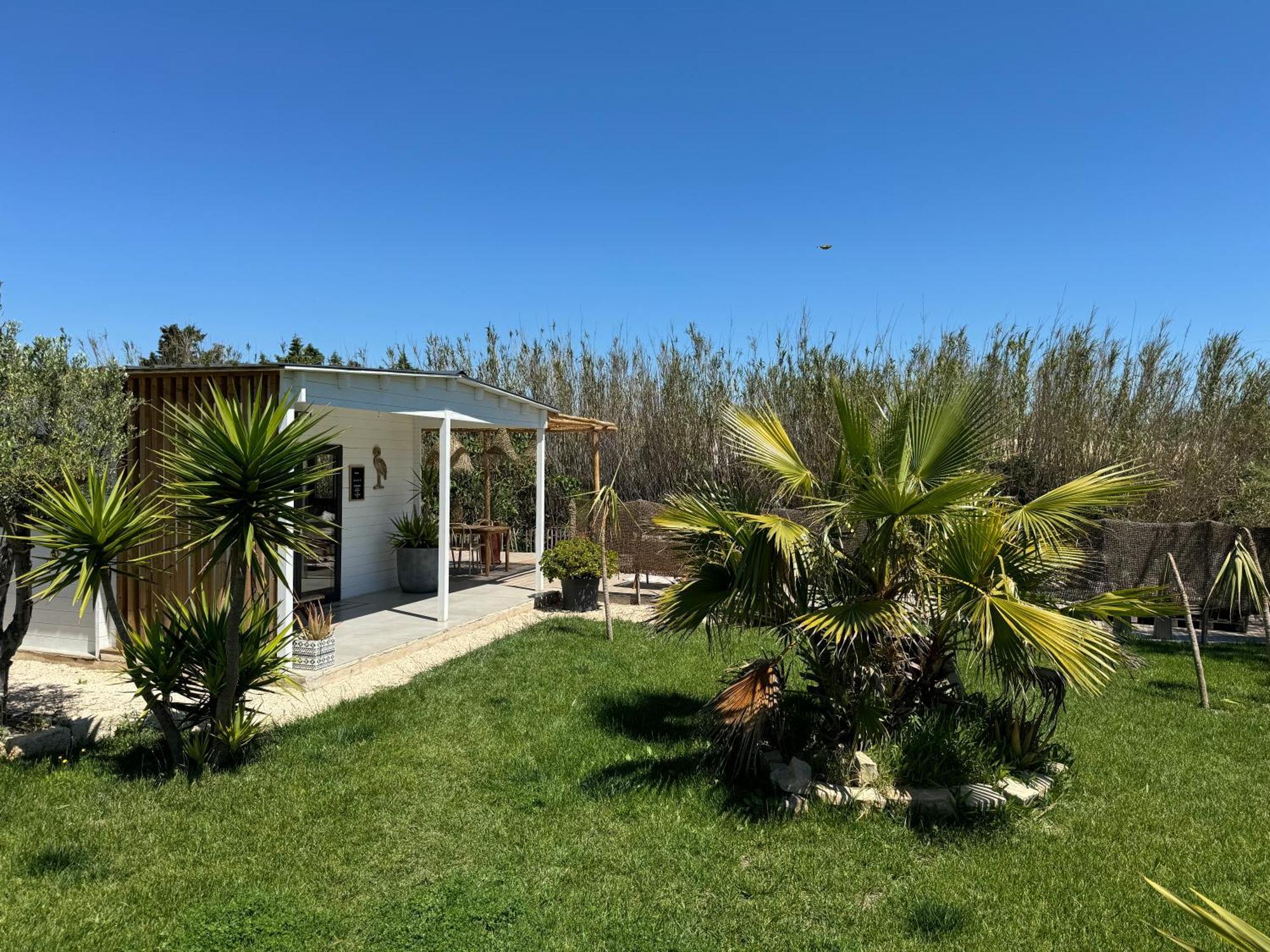 Cabane Le Flamant Avec Jardin, Piscine Et Parking Saintes-Maries-de-la-Mer Buitenkant foto