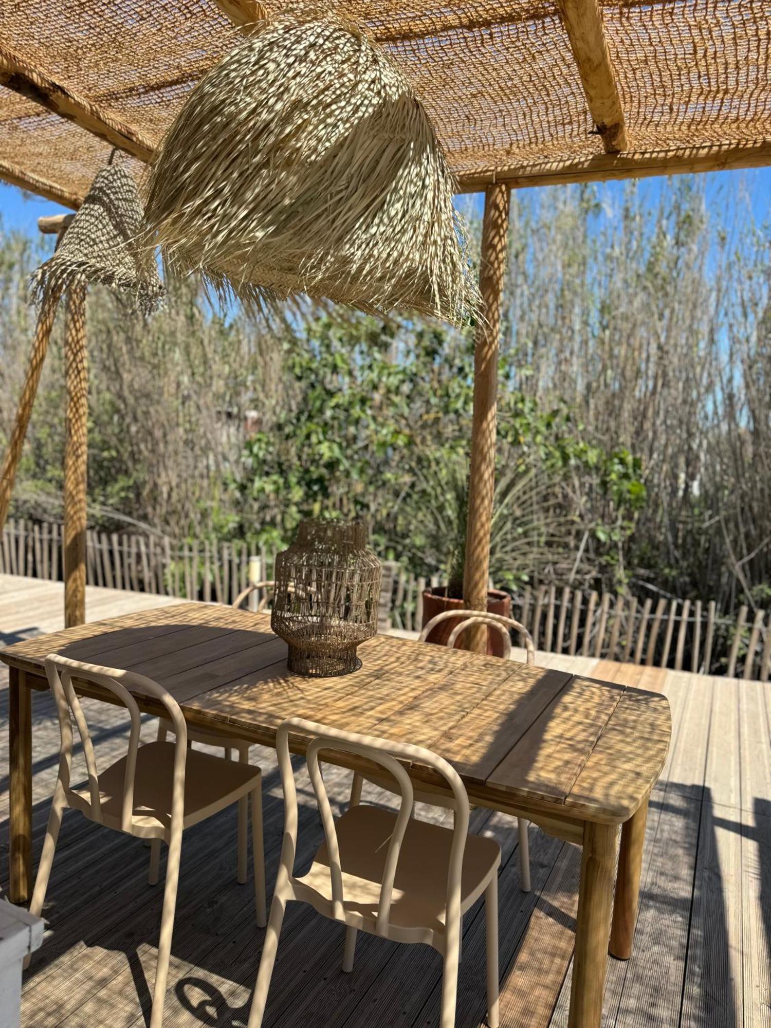 Cabane Le Flamant Avec Jardin, Piscine Et Parking Saintes-Maries-de-la-Mer Buitenkant foto